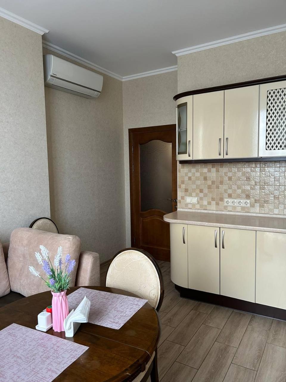 Apart Assistant On Smart Plaza 基輔 外观 照片